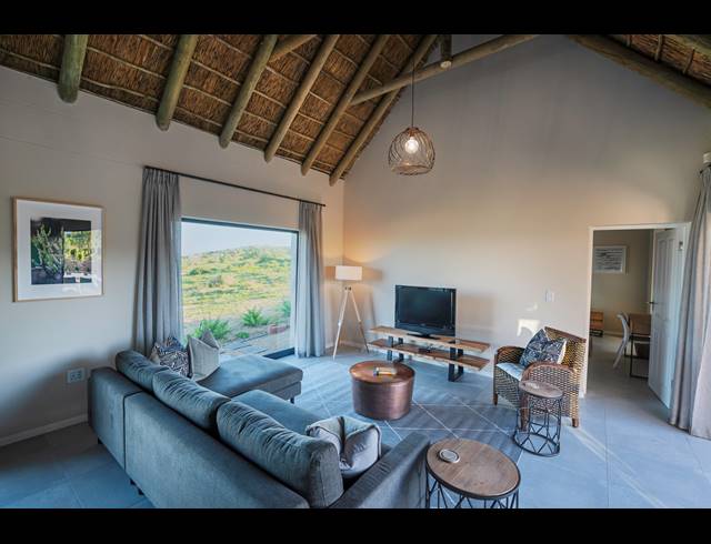 3 BEDROOM VILLA FOR SALE IN SHARK BAY ESTATE